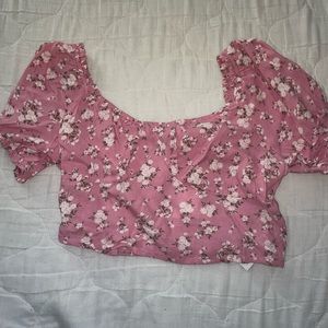 Hollister Pink & white floral crop top